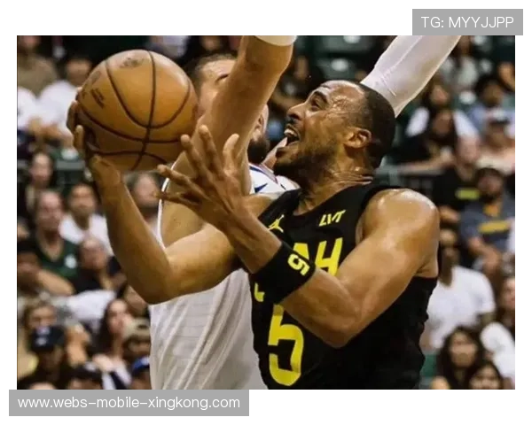 乔治连续挑起得分重任,洛杉矶挥汗如雨